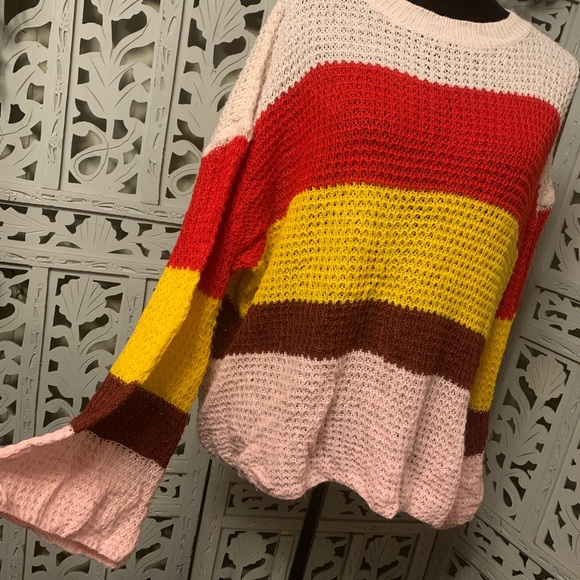 VUTTI ADORABLE WHITE & MULTICOLOR LAYERS OPEN KNIT WIDE LONG SLEEVE SWEATER - Picture 4 of 8